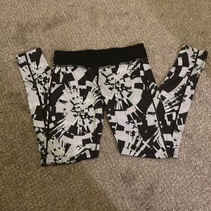Medium Cold Gear Under Armour Leggings